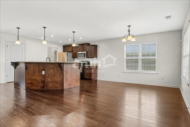Building Photo - 3230 Magnolia Bloom Dr