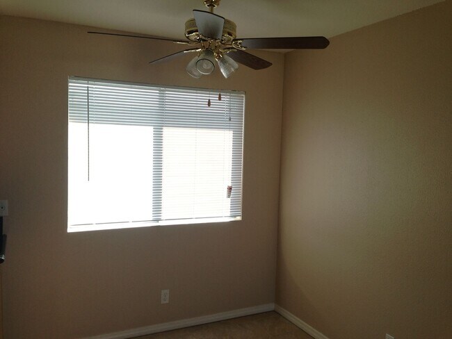 Foto del edificio - 12835 10th St