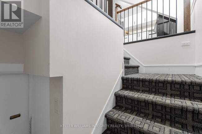 Building Photo - 106-106 Harmer Ave