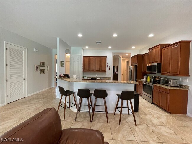 Building Photo - 479 Saddlebrook Ln