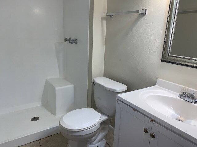Foto del edificio - "Charming 3-Bedroom home with 2 Full Baths...