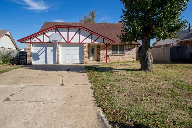 Building Photo - Gorgeous 4 Bed 2 Bath in Moore OK! $500 MO...