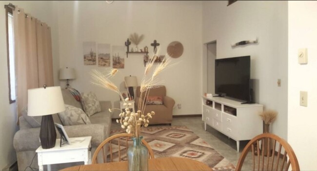 sala de estar - 1334 Spring Village Dr