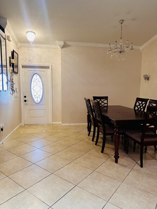 Building Photo - 5200 Rising Comet Ln