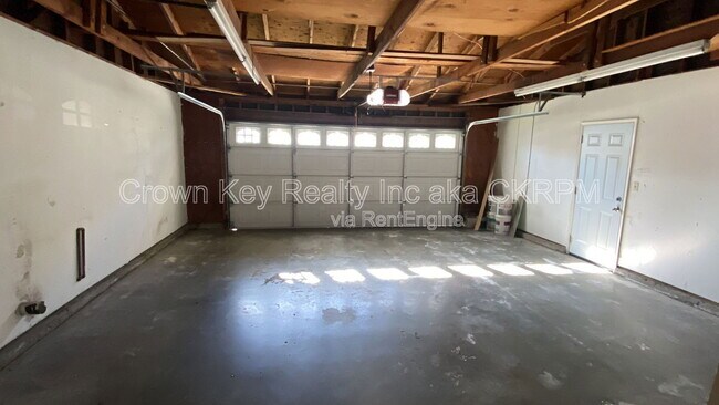 Building Photo - 1550 Griffith Pl