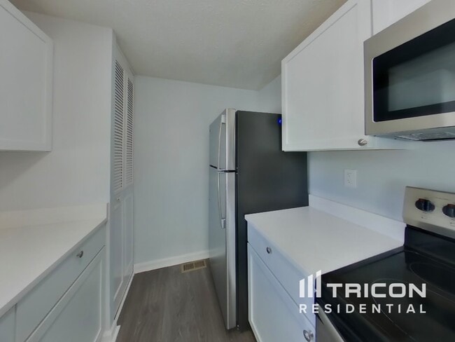 Building Photo - 108 Stonegate Dr