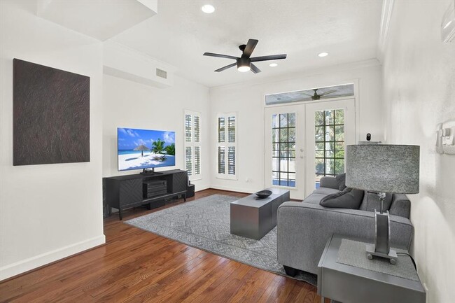 Building Photo - 3006 W Julia St