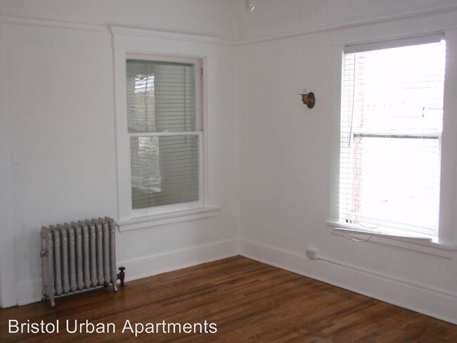 Building Photo - 415 NW 21st Ave
