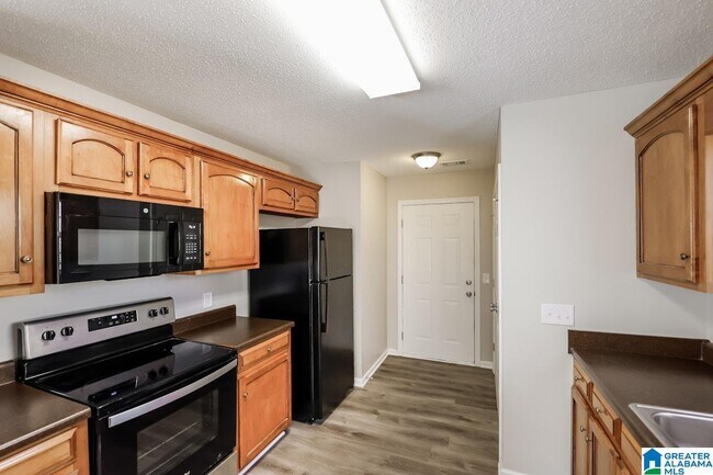 Building Photo - 15973 Stone Ridge Cir