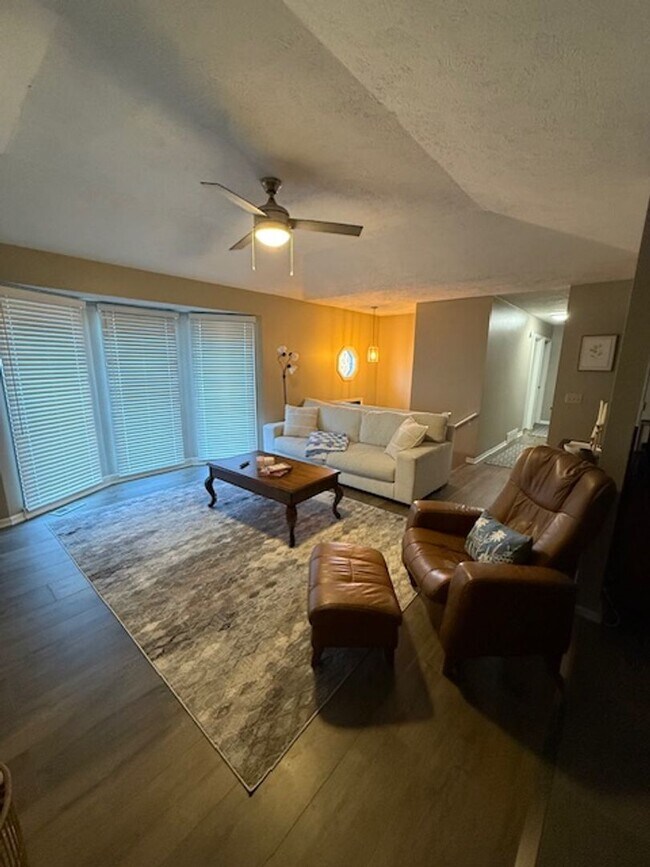 Foto del edificio - Bright & Modern 3 Bedroom Steps From Zorin...