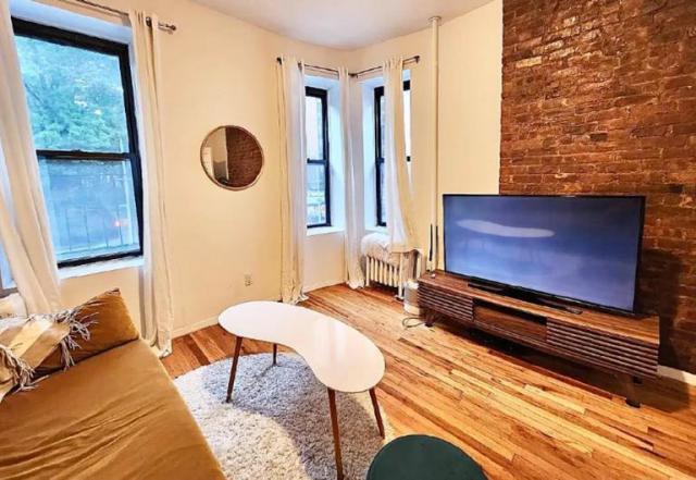 Foto principal - 2 bedroom in New York NY 10128