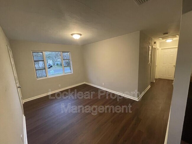 Building Photo - 5612 Bree Rd