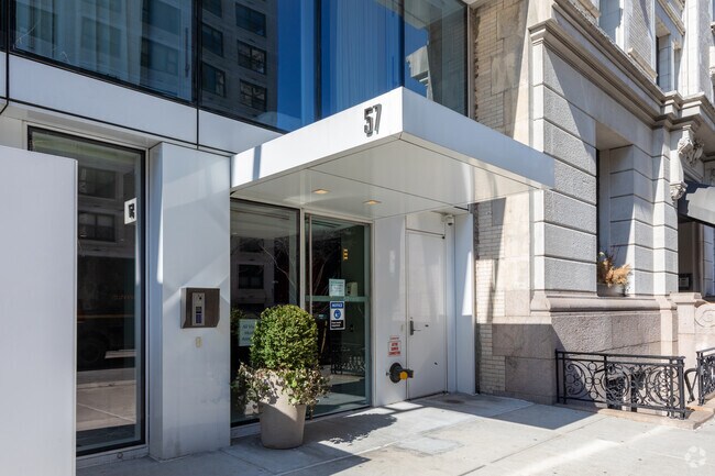 Foto del edificio - 57 Irving Pl