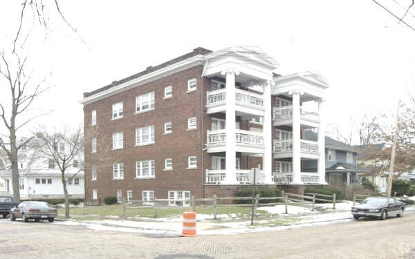 Building Photo - 988 Jefferson Ave