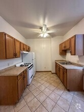 Building Photo - 302 E Hadley St