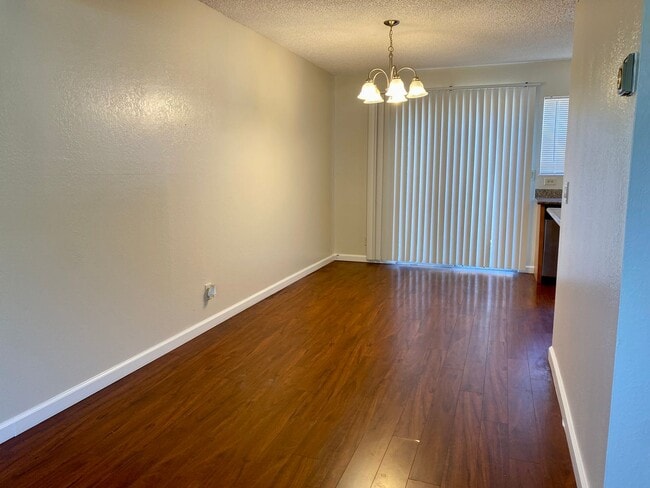 Building Photo - COMING SOON! $2790 - GORGEOUS 2 BEDROOM TOWNHOUSE IN PARKMONT AREA OF CENTRAL FREMONT