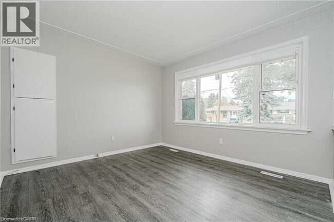 Photo du bâtiment - 16 Huntington Ave