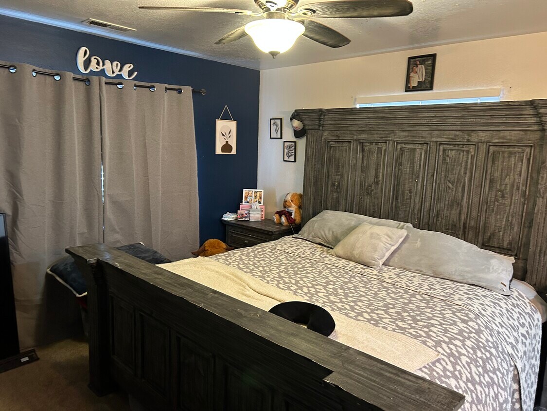 Foto principal - 3039 Wedgewood Dr