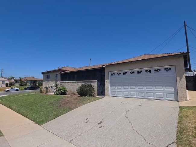 Building Photo - 2157 W 109th Pl