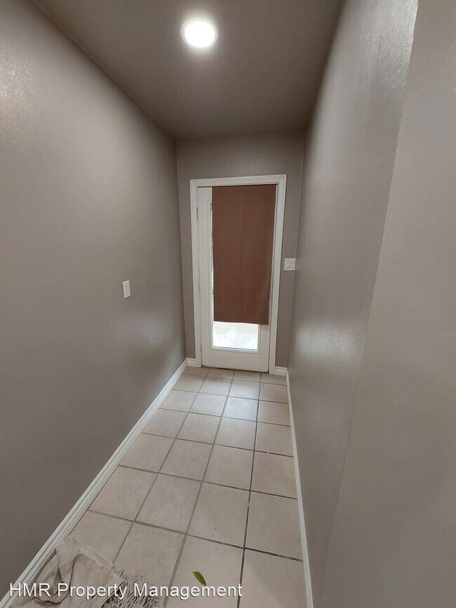 Foto del edificio - 3 br, 2 bath House - 10032 Benson Ave