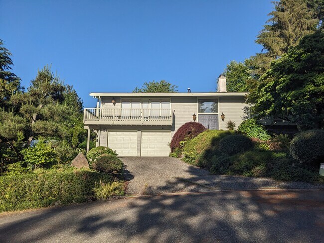 Building Photo - 4546 153rd Ave SE