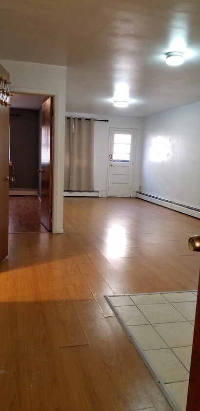 Foto principal - 135-07 Coolidge Ave