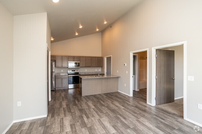 2BR, 2BA - 870SF - Dinning Room - Prairie Towers - Lavish Living