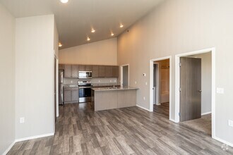 2BR, 2BA - 870SF - Dinning Room - Prairie Towers