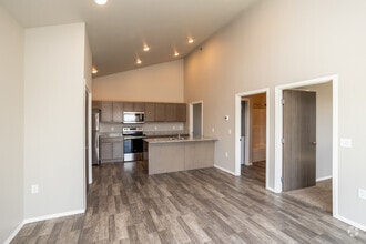 2BR, 2BA - 870SF - Dinning Room - Prairie Towers