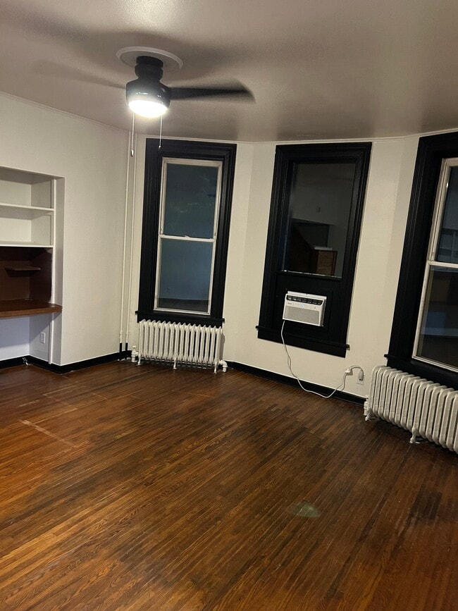 Building Photo - 1616 N Vermilion St