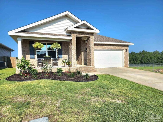 Foto del edificio - 5621 Guinevere Ln