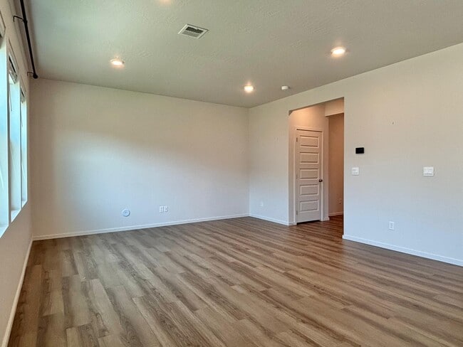 Building Photo - 3918 Keller Ln