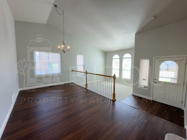 Foto del edificio - 6733 Summer Grace St