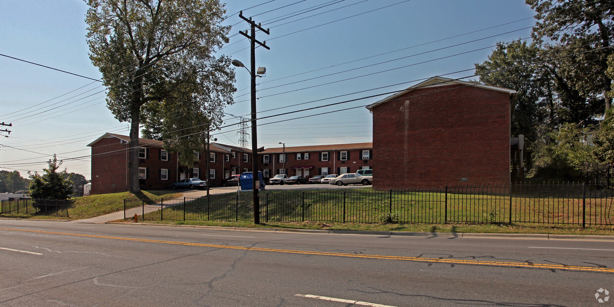 Building Photo - Fountain Hill Apartments