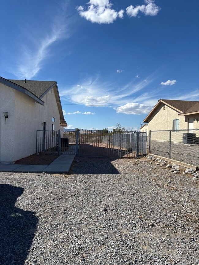 Building Photo - 2690 Dapple St