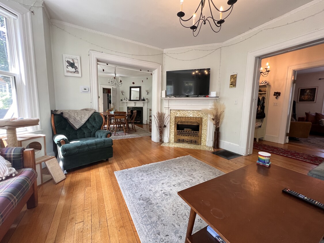 Primary Photo - 9 Kenwood St