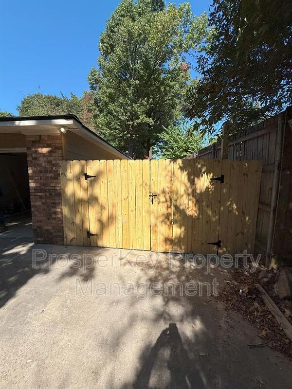 Building Photo - 7331 Paprika Ln