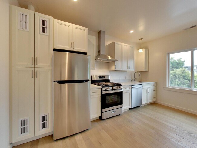 Foto del edificio - Outside Leasing - 1140 Chula Vista