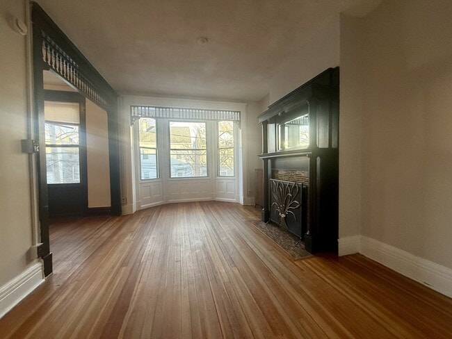 Foto del edificio - 18 Dana Ave