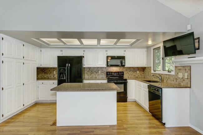 Foto del edificio - 2226 S Linden Ct