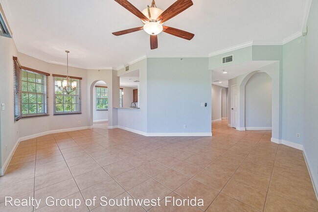 Foto del edificio - 3 br, 2.5 bath House - 5640 Chelsey Lane #104