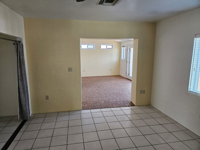 Building Photo - 3038 N 34th St