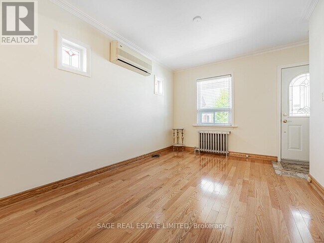 Building Photo - 179 Livingstone Ave