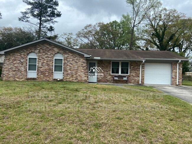 Building Photo - 371 Furman Ln