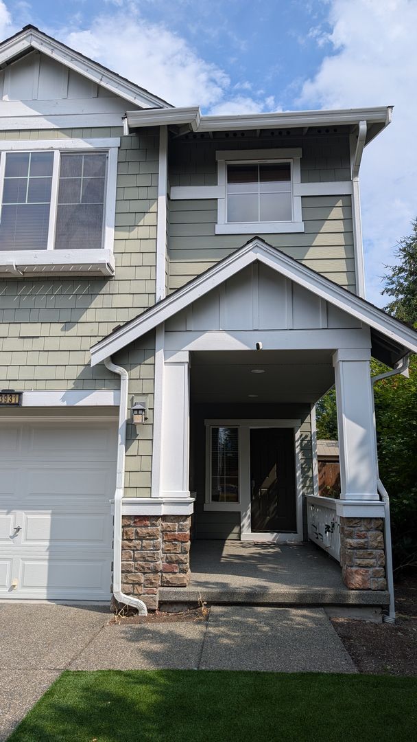 Building Photo - 4 Bedroom Sommerwood Home