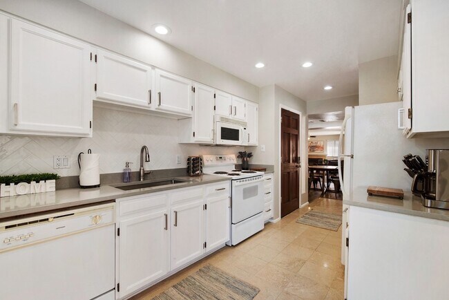 Foto del edificio - 9345 N 92nd St