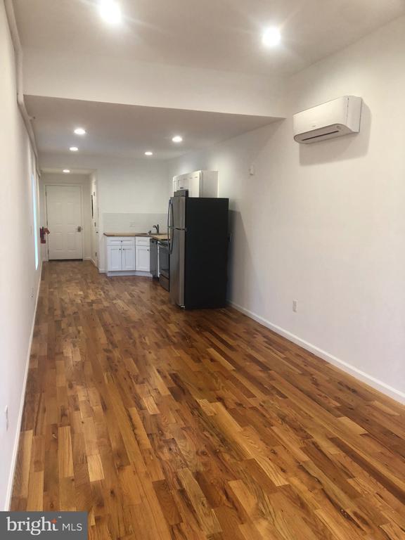 Foto del edificio - 120 E Main St