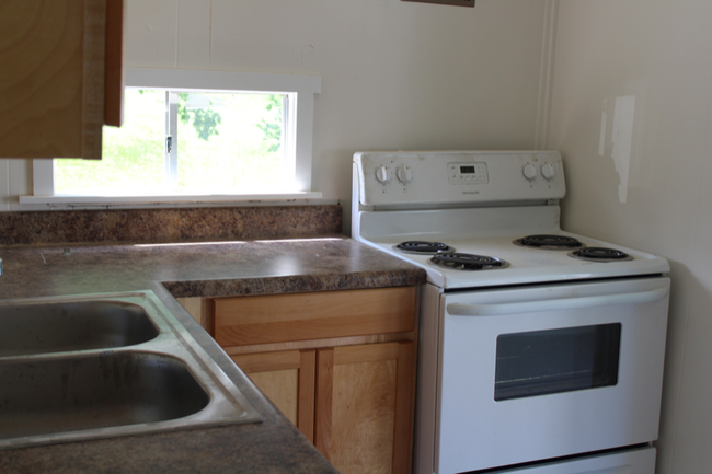 Building Photo - 208 Mountain View Dr
