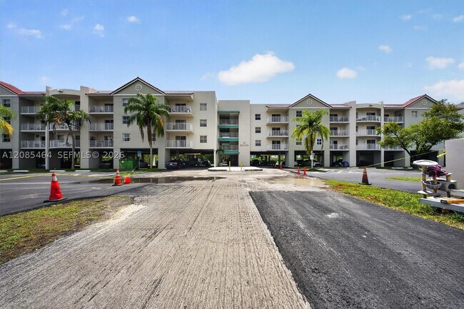 Foto del edificio - 8240 SW 210th St
