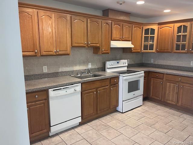 Building Photo - 388 W Montauk Hwy